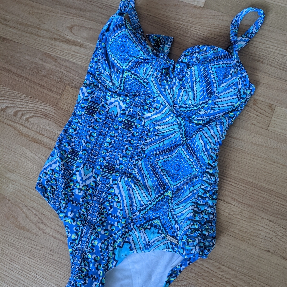 NWT Sunseeker Swimsuit